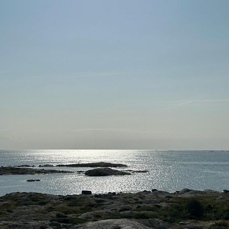 Mycket Trevlig Stuga Pa Braennoe Med Havsutsikt Branno Esterno foto