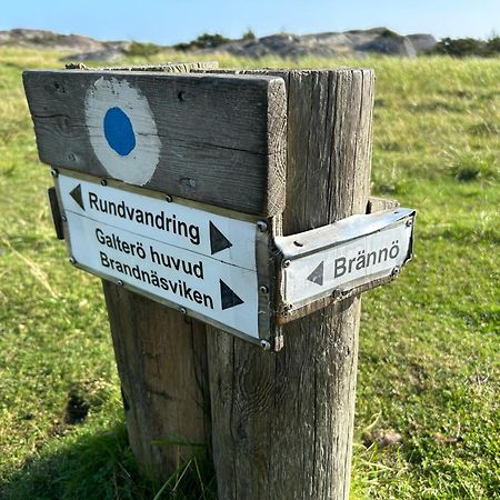 Mycket Trevlig Stuga Pa Braennoe Med Havsutsikt Branno Esterno foto