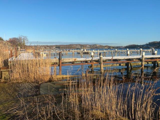 Mycket Trevlig Stuga Pa Braennoe Med Havsutsikt Branno Esterno foto